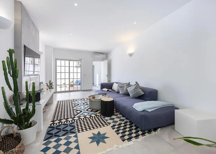 Casa Da Praca - Do Bispo, Algarve