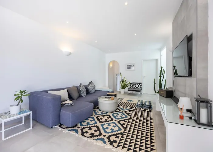 Villa Casa Da Praca - Do Bispo, Algarve *