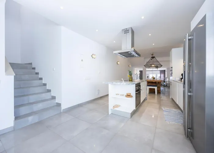 Casa Da Praca - Do Bispo, Algarve