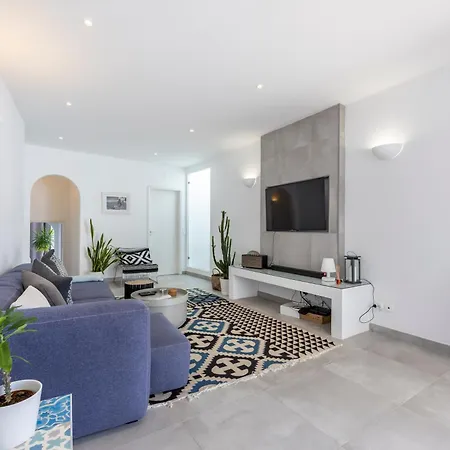 Casa Da Praca - Do Bispo, Algarve